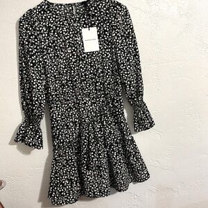 NWT Who What Wear Vine Graphic Ruffle Dress